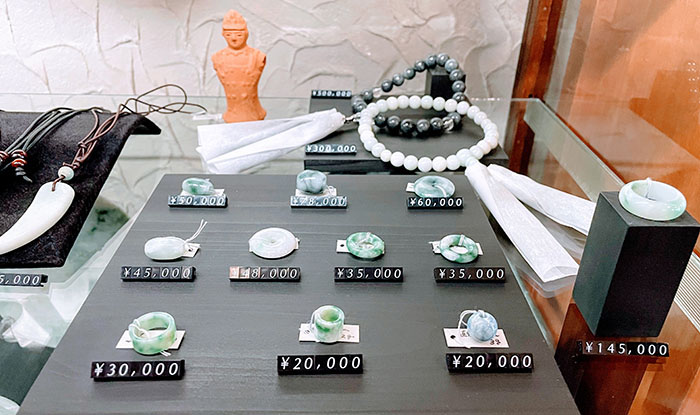 ギャラリーの展示品２