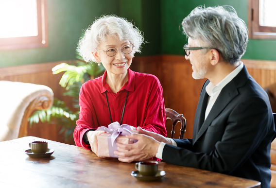 翡翠婚式(結婚35周年)のお祝いとして
