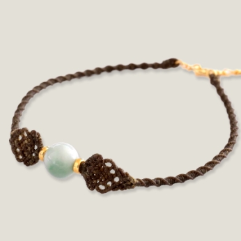 マクラメブレスレット