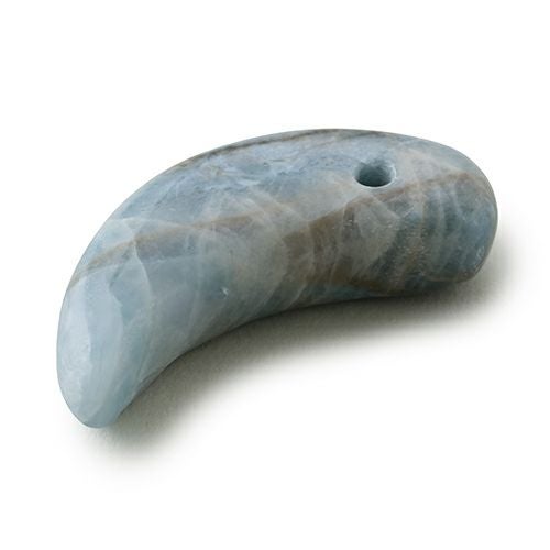 プレミアム・入コン沢・中型の牙】（プレミアム青色ヒスイ）糸魚川天然