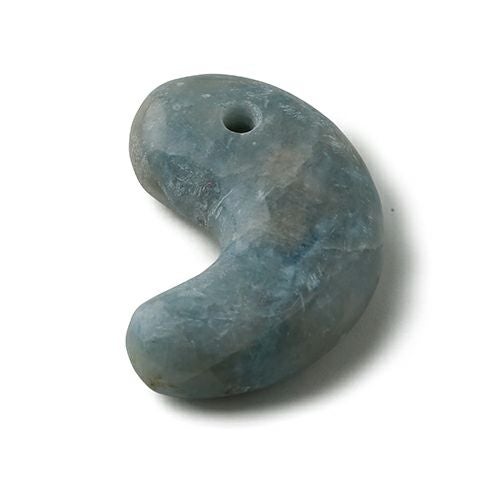 入コン沢・人気の青・艶良し】（高品質青色ヒスイ）糸魚川天然翡翠勾玉