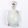 翡翠ペンダント