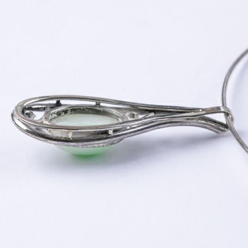 翡翠ペンダント