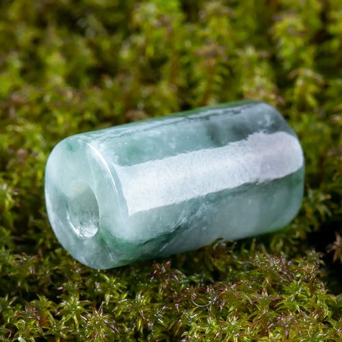 翡翠ペンダント