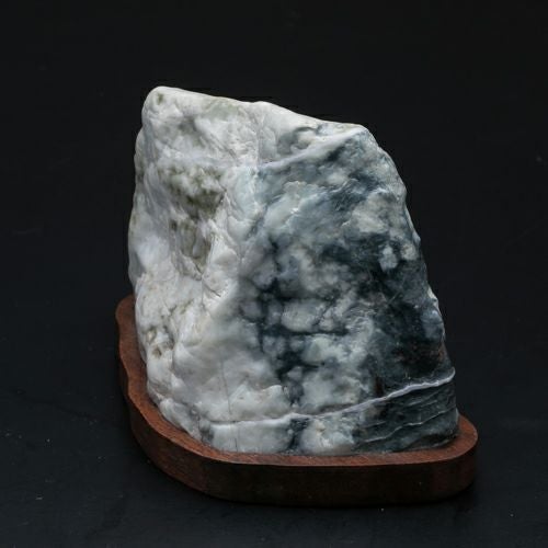 床の間用・山の頂・圧搾模様・小滝産・2.6kg】（高品質濃緑色ヒスイ