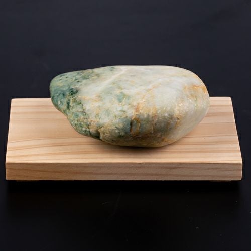 海石・親不知産・濃グリーン模様・透明感良し・582g】（高品質濃緑色