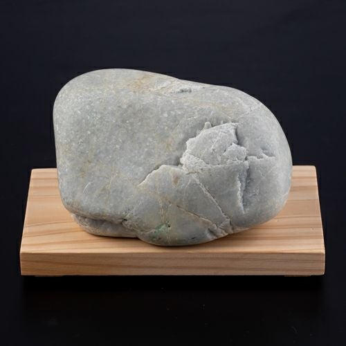 海石・市振海岸産・輝く結晶・薄青色グリーン模様・艶良し・1.3kg