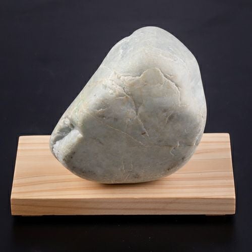 海石・市振海岸産・輝く結晶・薄青色グリーン模様・艶良し・1.3kg