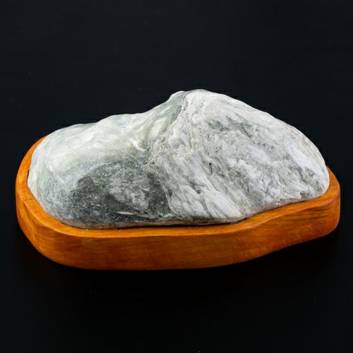 磨き石・山の頂・圧搾模様・小滝産・862g】（高品質濃緑色ヒスイ