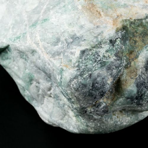 優しいグリーン・透明感良し・糸魚川姫川産・1.8kg】（高品質淡緑色