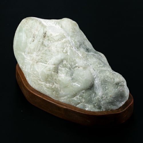 磨き石・小滝産・1.7kg】（高品質薄緑色ヒスイ）糸魚川天然翡翠原石