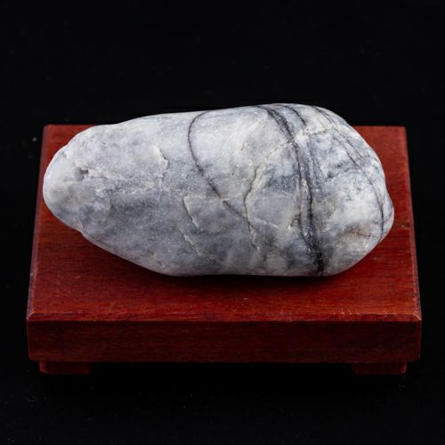 海石・輝く細結晶・親不知産・214g】（入門用黒色ヒスイ）糸魚川天然