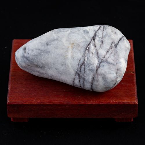 海石・輝く細結晶・親不知産・214g】（入門用黒色ヒスイ）糸魚川天然
