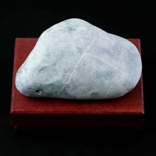 海石・薄グリーン・透明感良し・宮崎海岸産・303g】（高品質濃緑色