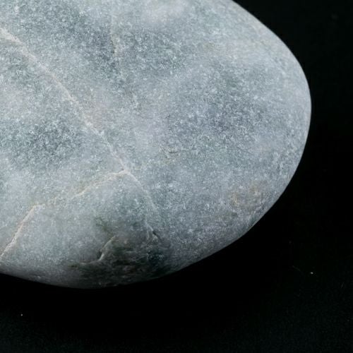 海石・薄グリーン・透明感良し・宮崎海岸産・303g】（高品質濃緑色