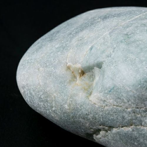 海石・薄グリーン・透明感良し・宮崎海岸産・303g】（高品質濃緑色
