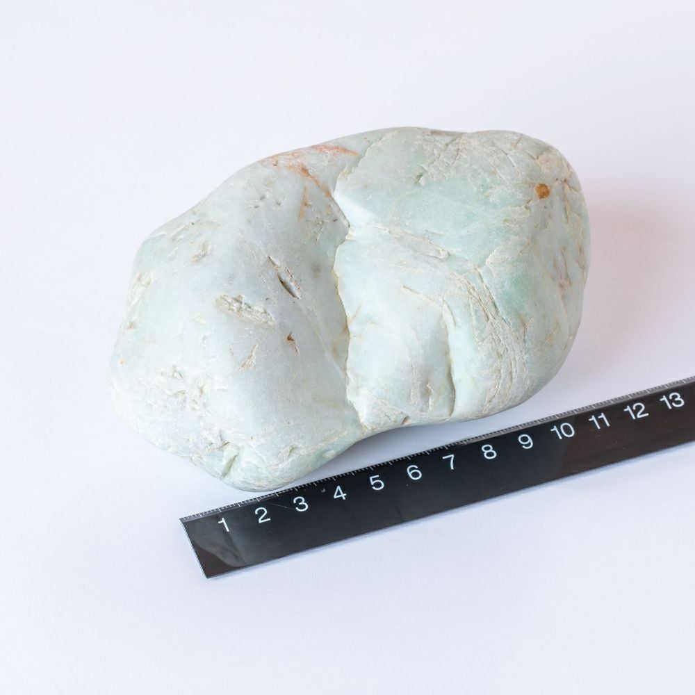 淡緑色・1,100g】（高品質淡緑色ヒスイ）糸魚川天然翡翠原石 | 糸魚川