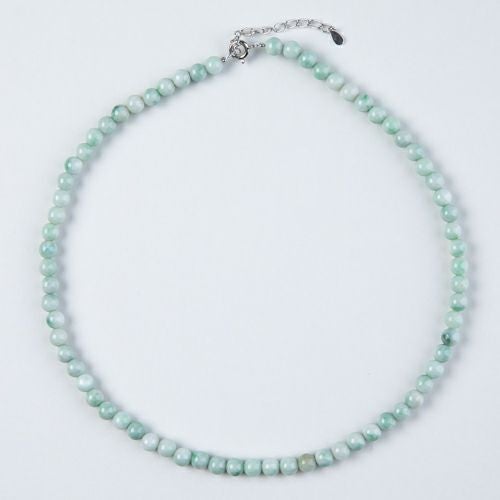 翡翠ネックレス