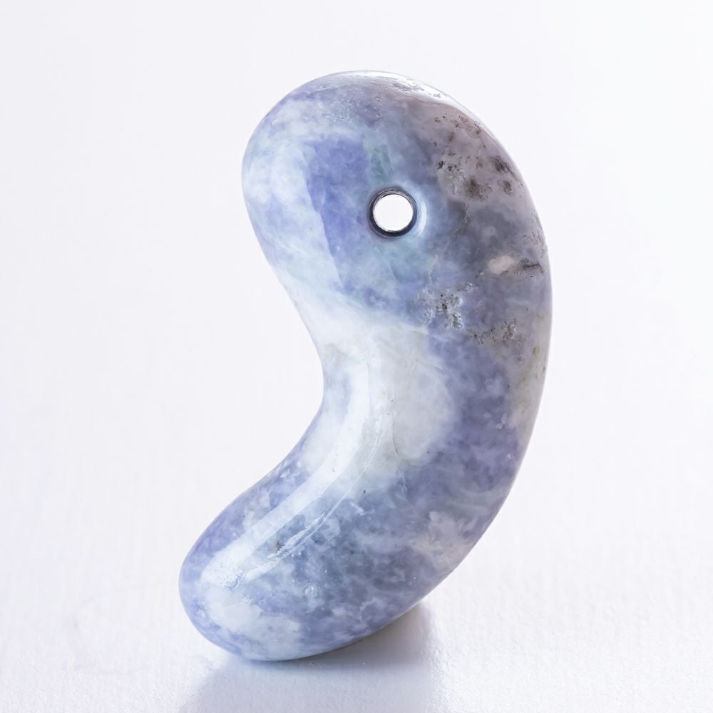 勾玉／紫・ラベンダー色ヒスイ | 糸魚川翡翠工房こたき