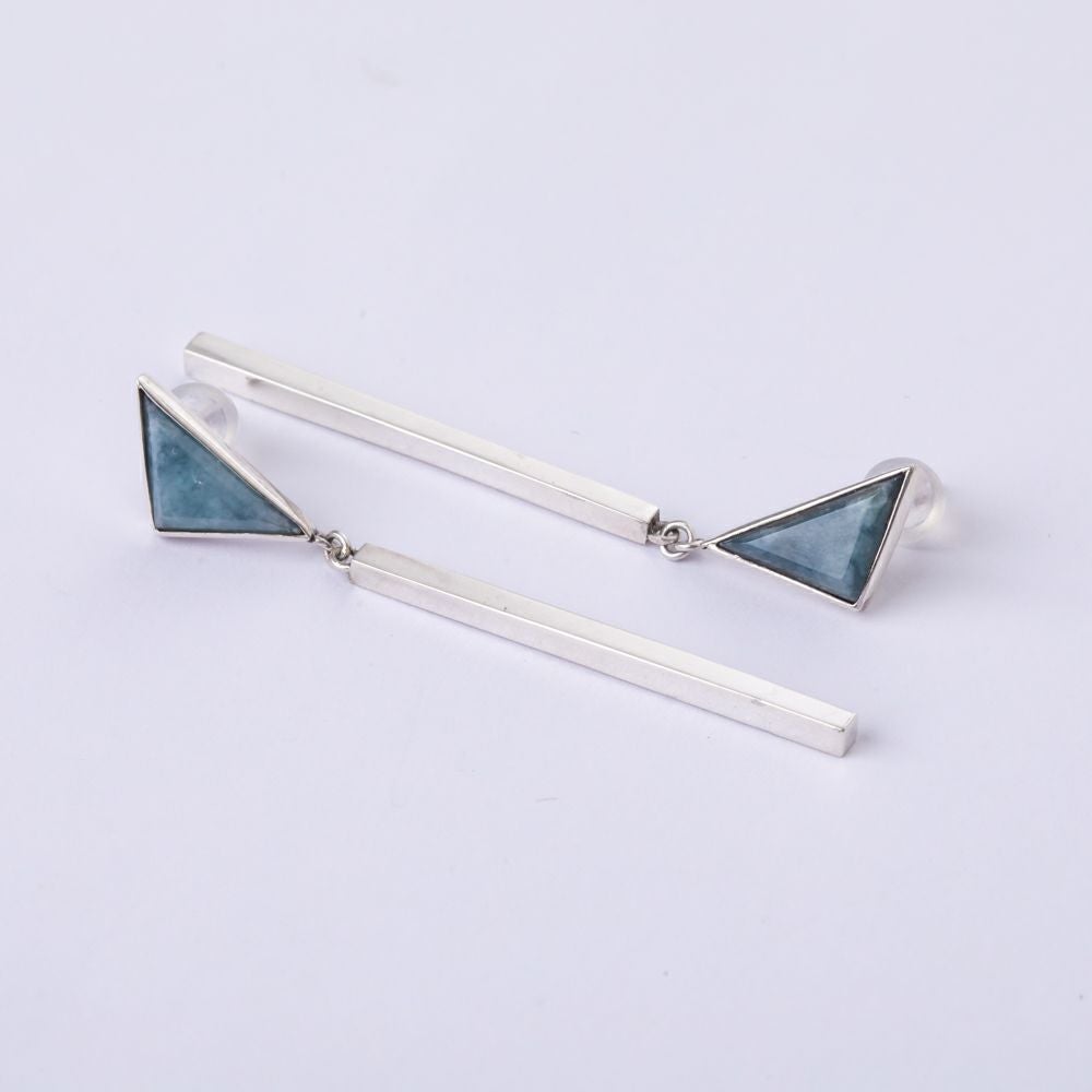 ピアス／青色（入コン沢）ヒスイ | 糸魚川翡翠工房こたき