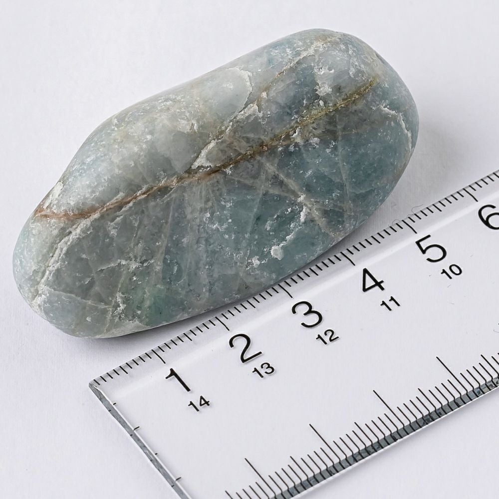 薄青色・市振海岸産・66g】（高品質青色ヒスイ）糸魚川天然翡翠原石