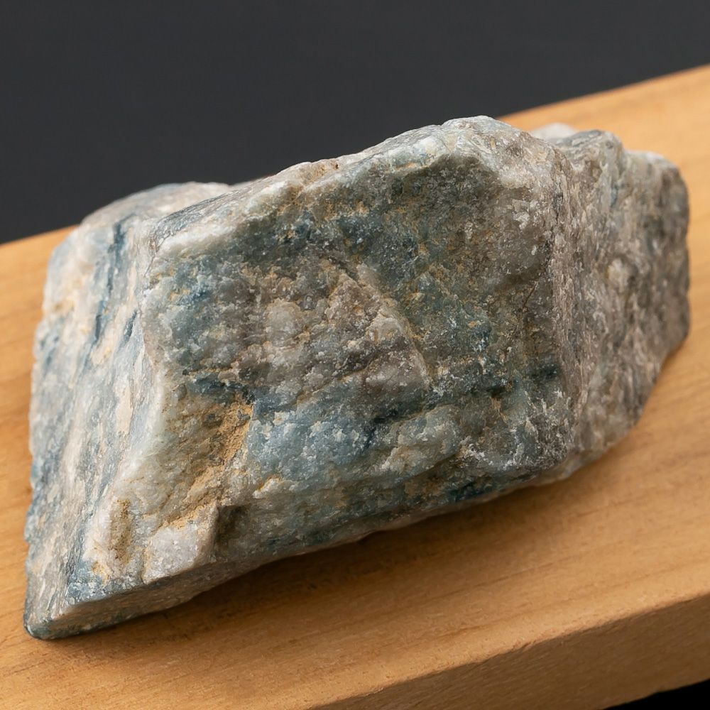 入コン沢・灰色・青色・185g】（高品質青色ヒスイ）糸魚川天然翡翠