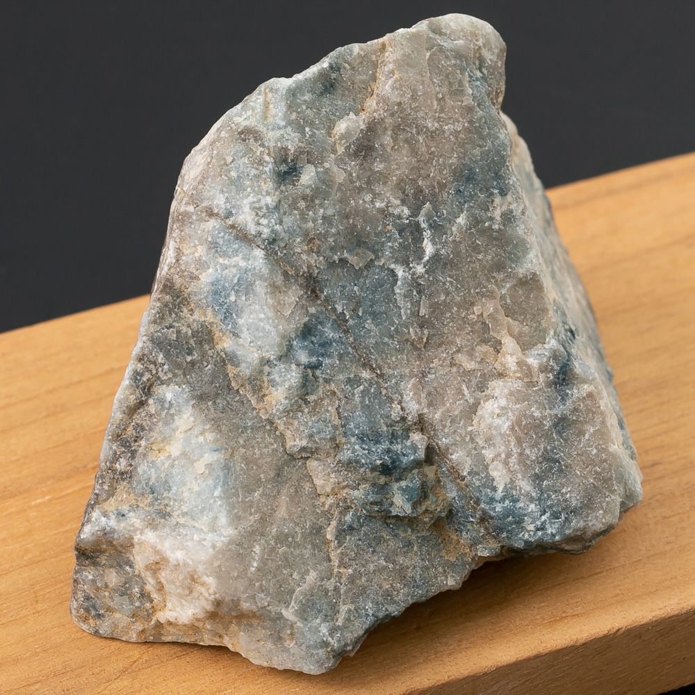 入コン沢・灰色・青色・185g】（高品質青色ヒスイ）糸魚川天然翡翠