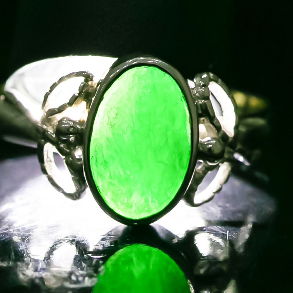 13～14号サイズ・新緑色・艶良し】（高品質濃緑色ヒスイ）糸魚川天然