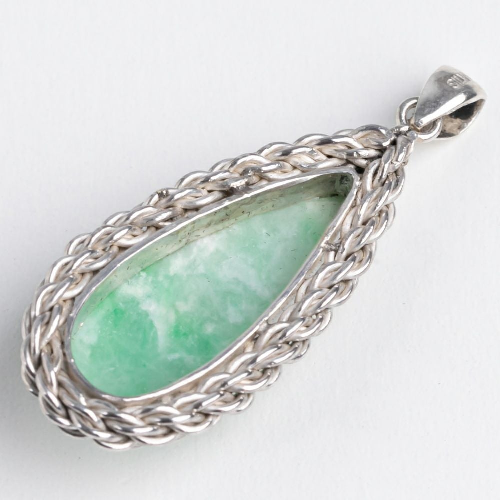 翡翠アクセサリー