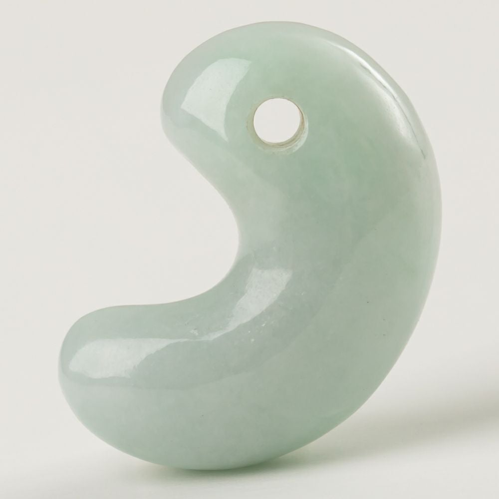 プレミアム・アイスジェイド・艶美麗】（プレミアム淡緑色ヒスイ