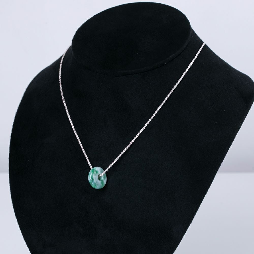 翡翠管玉ペンダント