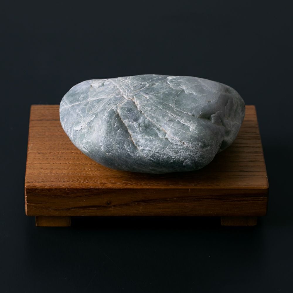 入コン沢・青灰色・1386g】（高品質青色ヒスイ）糸魚川天然翡翠原石