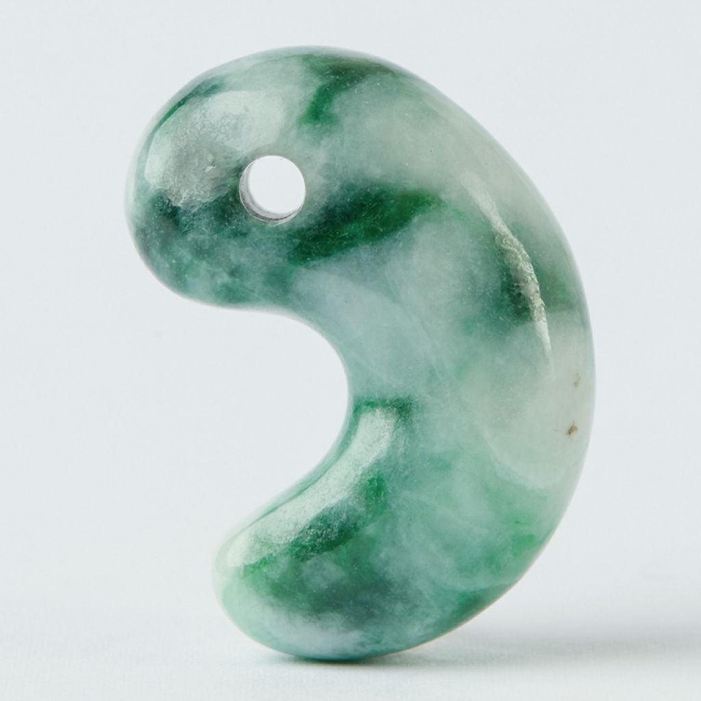 プレミアム・濃緑色まだら・艶美麗】（プレミアム濃緑色ヒスイ）糸魚川
