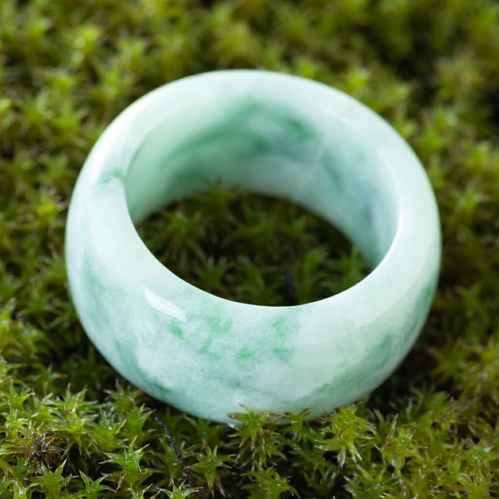 20号・プレミアム・幅広・艶美麗】（プレミアム濃緑色ヒスイ）糸魚川