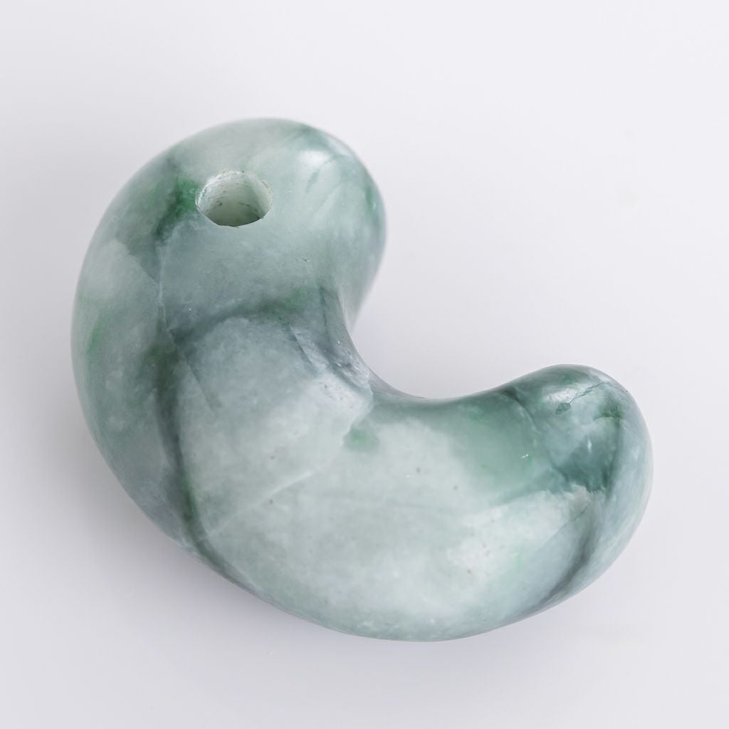 プレミアム・濃緑色・艶美麗】（プレミアム濃緑色ヒスイ）糸魚川天然