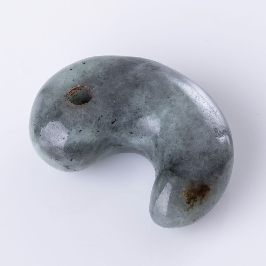 入コン沢・グレー系・艶美麗】（高品質グレー色ヒスイ）糸魚川天然翡翠