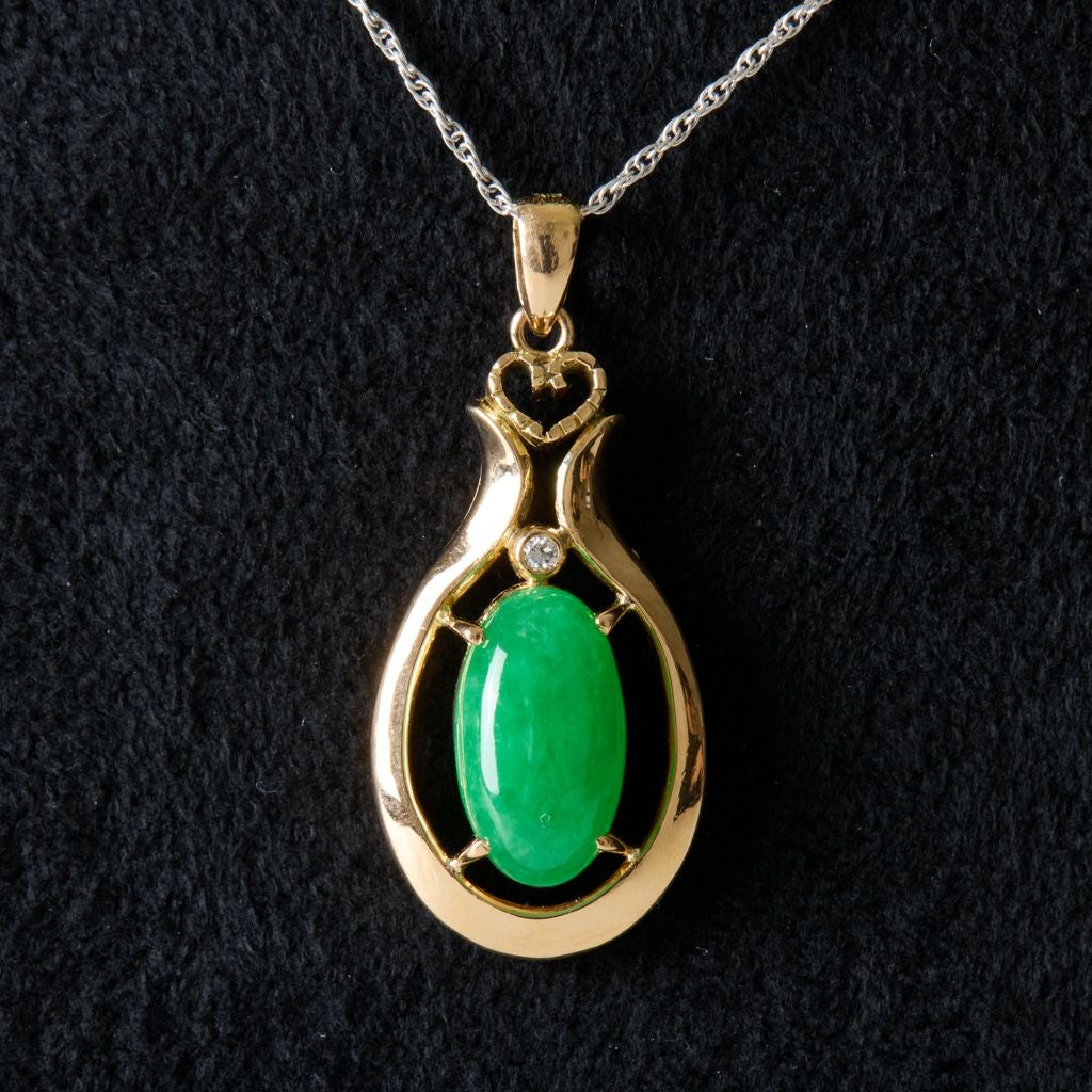 翡翠ペンダントアクセサリー