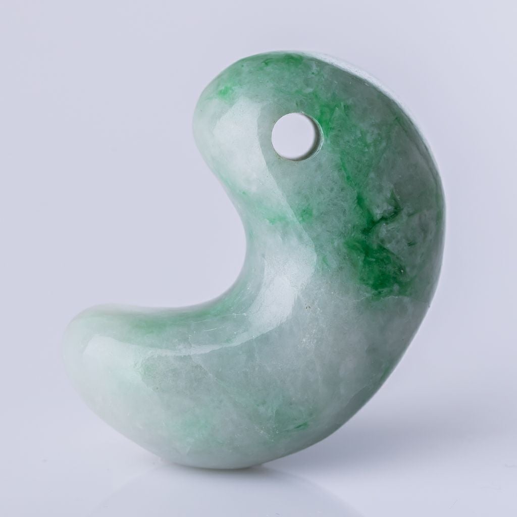 勾玉-翡翠勾玉｜《公式》糸魚川翡翠工房こたき