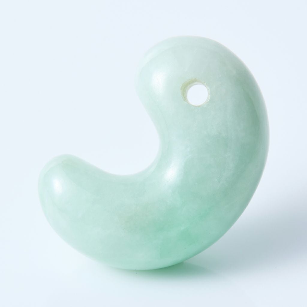 勾玉-翡翠勾玉｜《公式》糸魚川翡翠工房こたき