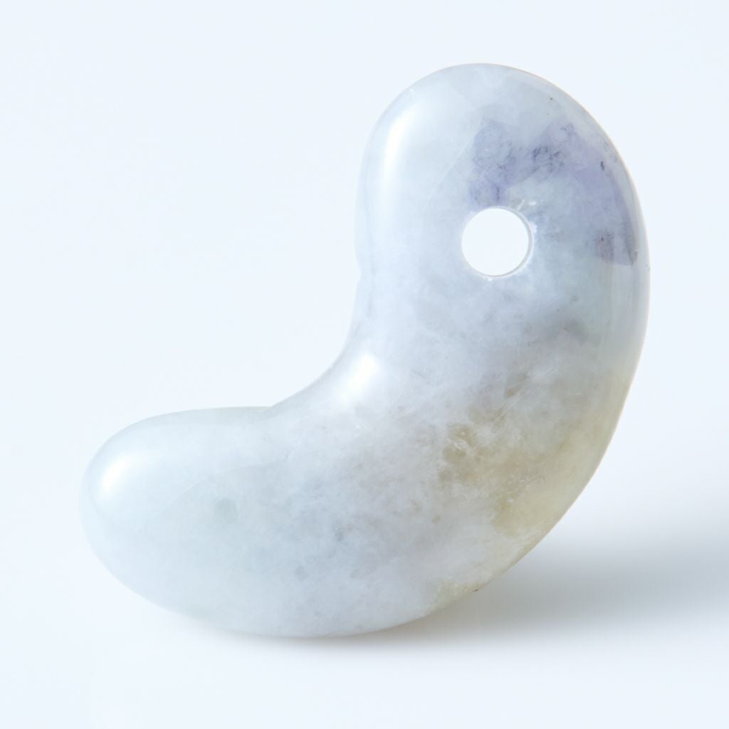 ラベンダー・艶良し・透明感良し】（高品質ラベンダー色ヒスイ）糸魚川