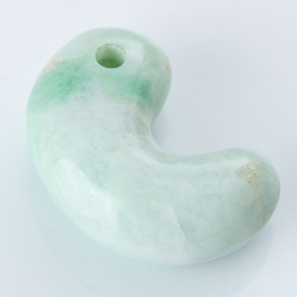 翡翠勾玉