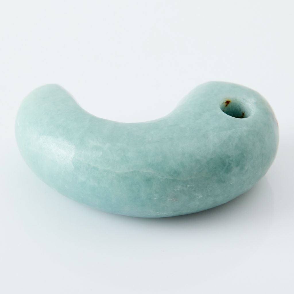 青緑色・艶良し】（高品質濃緑色ヒスイ）糸魚川天然翡翠勾玉 | 糸魚川