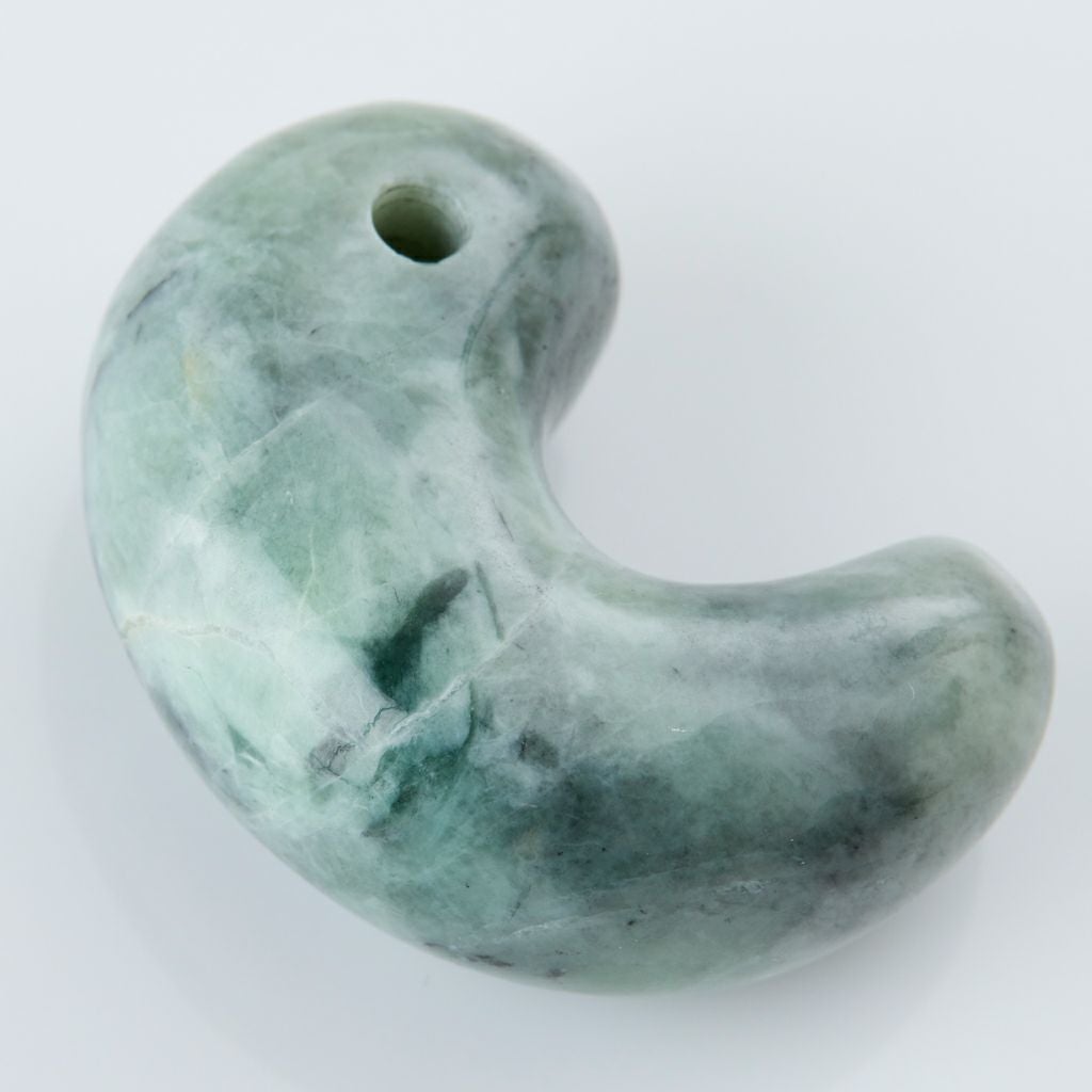 翡翠勾玉
