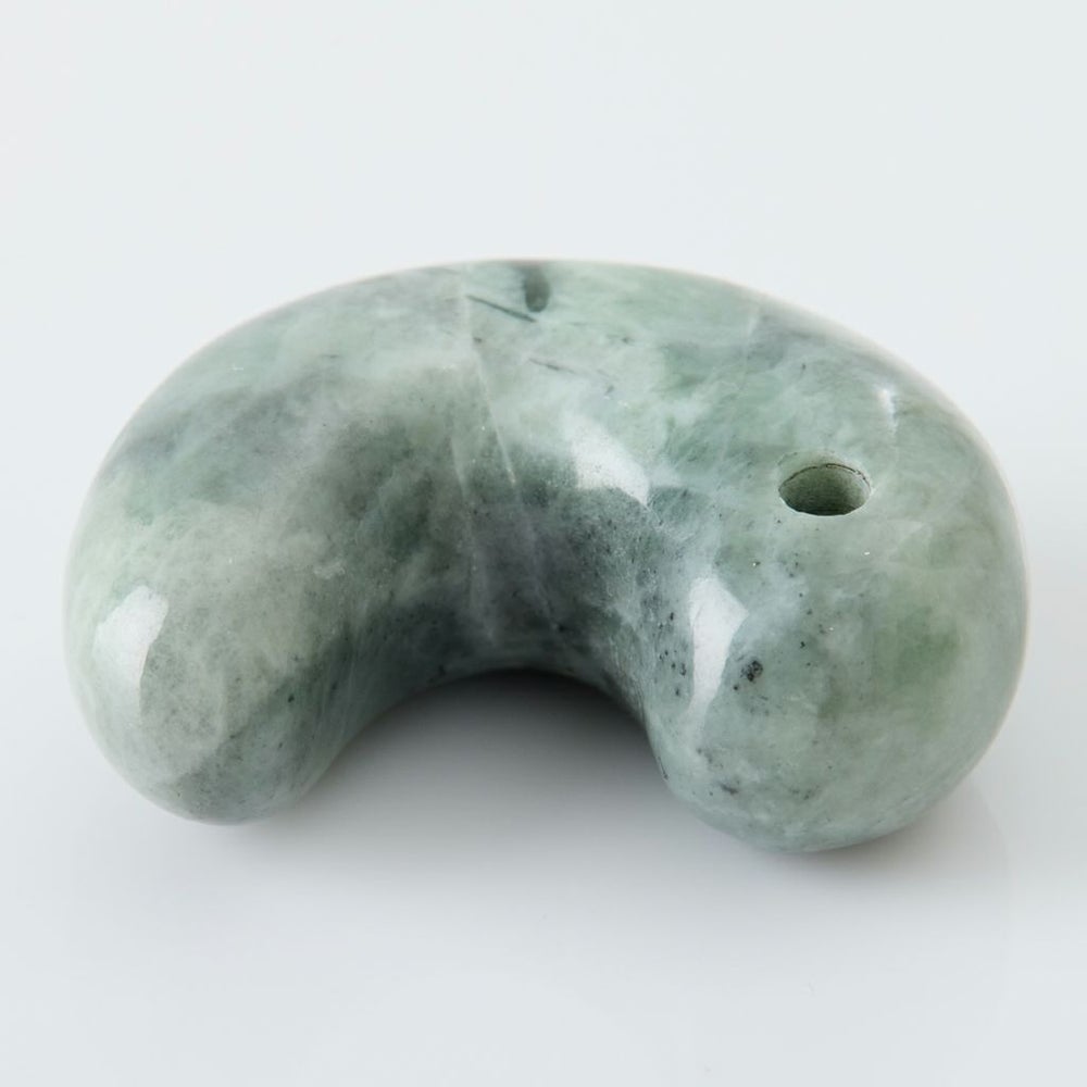 翡翠勾玉