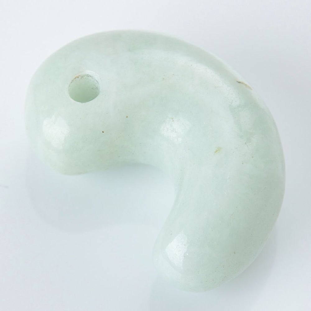 翡翠勾玉