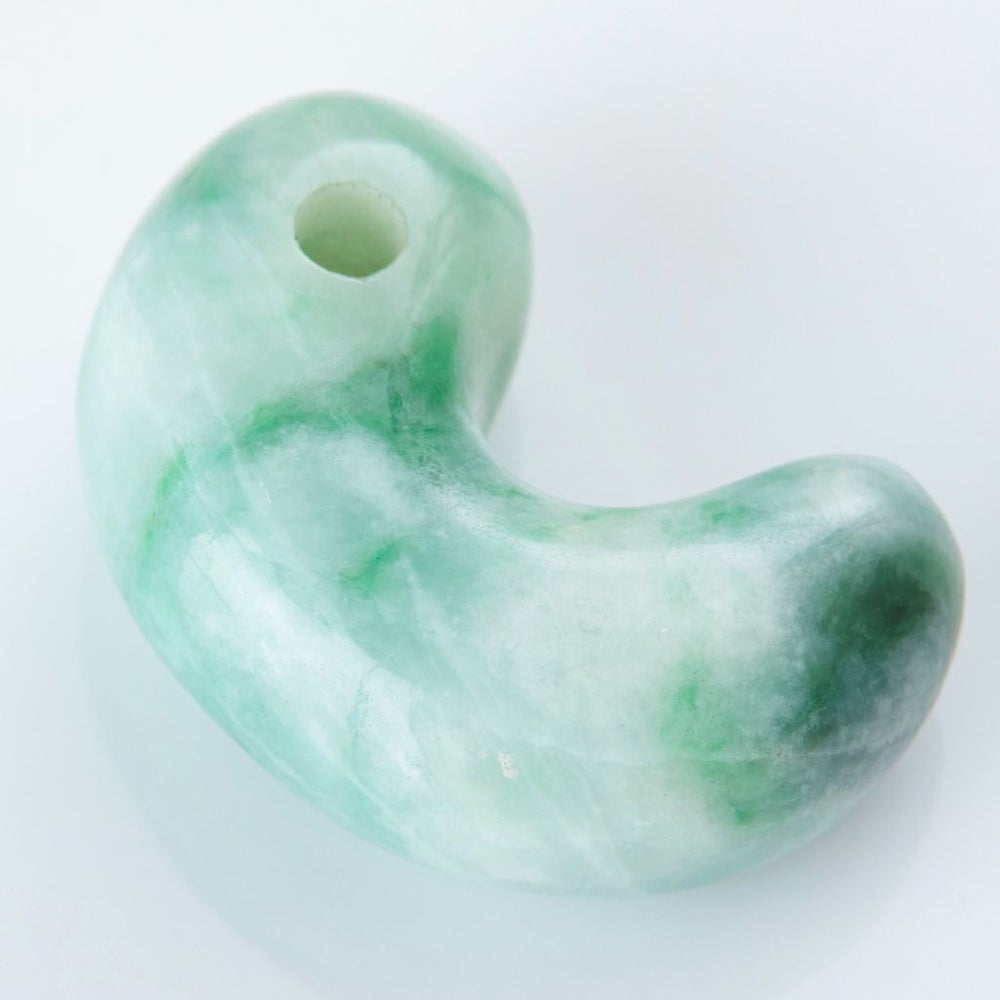 翡翠勾玉