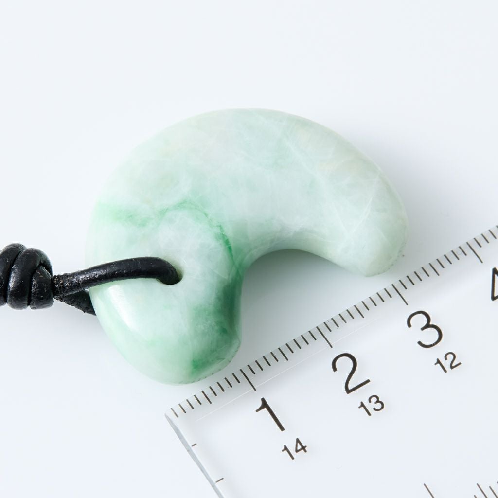 翡翠ペンダント