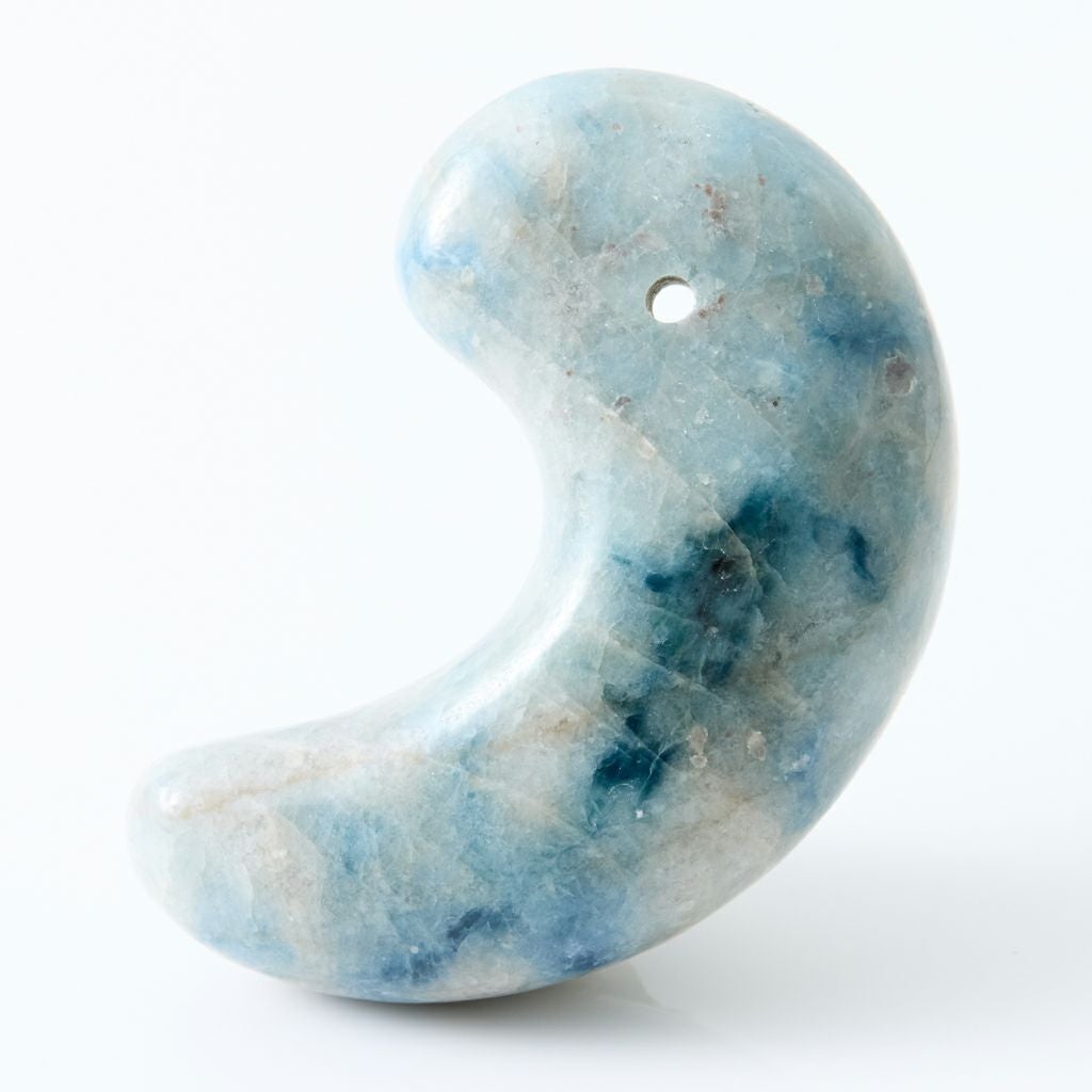 勾玉／青色（入コン沢）ヒスイ | 糸魚川翡翠工房こたき