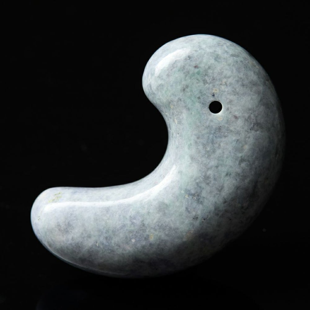 翡翠勾玉