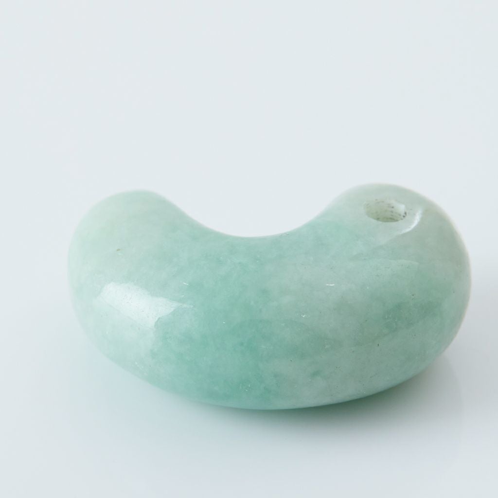 翡翠勾玉